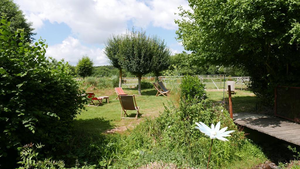 La Lande-de-Goult La Cage Aux Oiseaux Bed & Breakfast エクステリア 写真