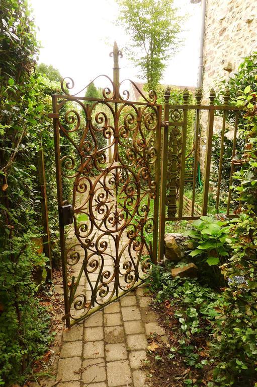 La Lande-de-Goult La Cage Aux Oiseaux Bed & Breakfast エクステリア 写真