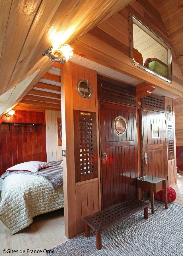 La Lande-de-Goult La Cage Aux Oiseaux Bed & Breakfast エクステリア 写真